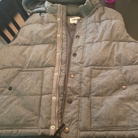 Men’s Grey XXL Old Navy Vest - Picture 2 of 5